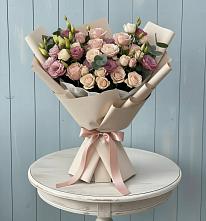 Букет цветов из:  Розы и Лизиантусы в Старотитаровской
