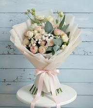 Букет цветов из:  Розы и Лизиантусы в Старотитаровской