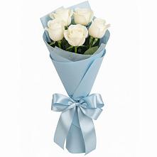 Букет 5 Белых роз Проуд в Старотитаровской