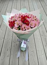 Букет цветов из:  Альстромерии в Старотитаровской