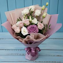 Букет цветов из:  Розы и Лизиантусы в Старотитаровской