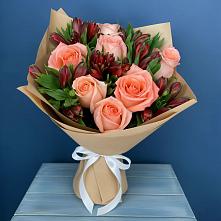 Букет цветов из:  Розы и Альстромерии в Старотитаровской
