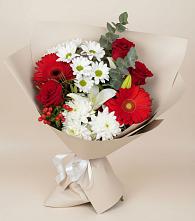 Букет цветов из:  Розы, Хризантемы, Герберы и Лилии в Старотитаровской