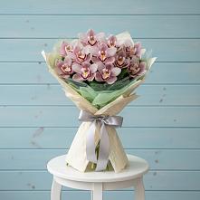 Букет цветов из:  Орхидеи и Розы в Старотитаровской