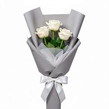 Букет 3 белые розы в Старотитаровской