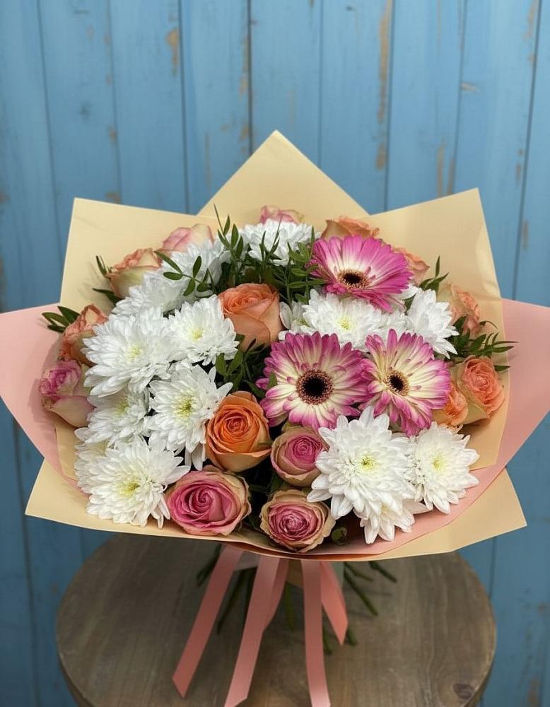 Букет цветов из: Розы, Герберы и Хризантемы в Старотитаровской