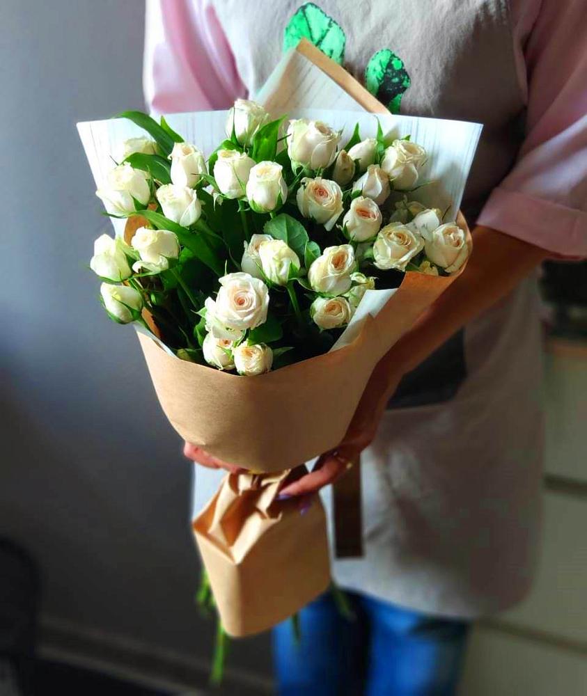 Букет цветов из: Розы в Старотитаровской