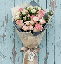 Букет цветов из:  Розы в Старотитаровской