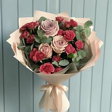 Букет цветов из:  Гвоздики и Розы в Старотитаровской